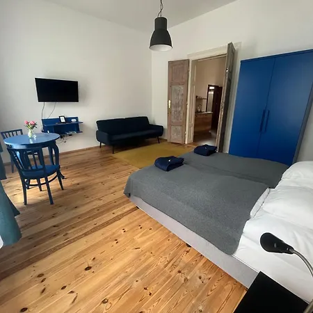 Varkeruelet 6 * Sarvar
