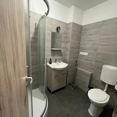 Varkeruelet 6 Sárvár