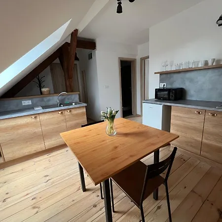 Varkeruelet 6 * Sarvar