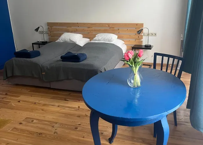 Várkerület 6 * Sárvár