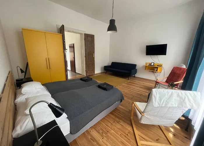 Várkerület 6 *