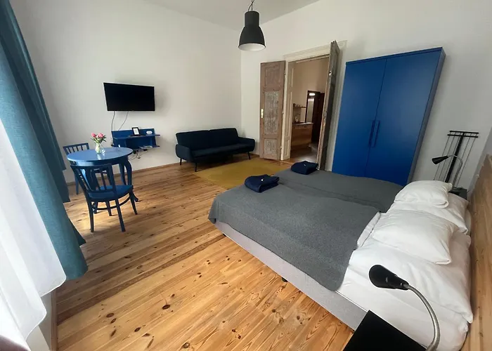 Várkerület 6 * Sárvár